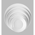 assiette plat en porcelaine blanche